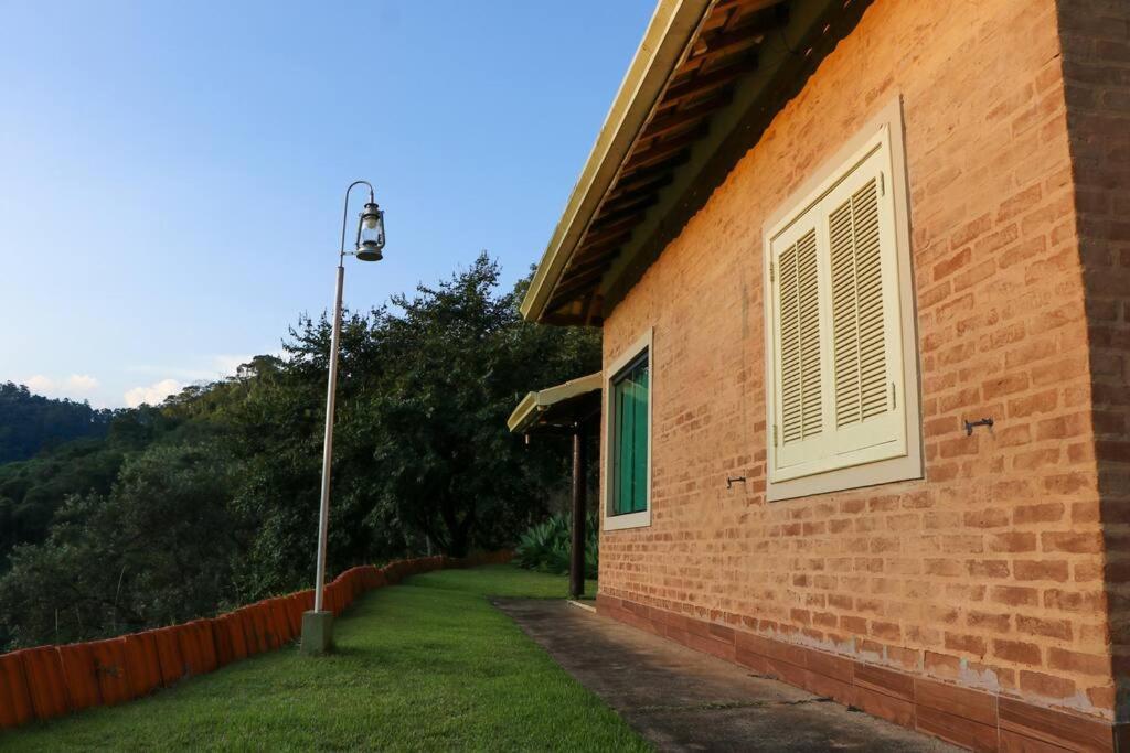 Recanto Dos Beija Flores, Chale Lantana C Monte Alegre do Sul Εξωτερικό φωτογραφία