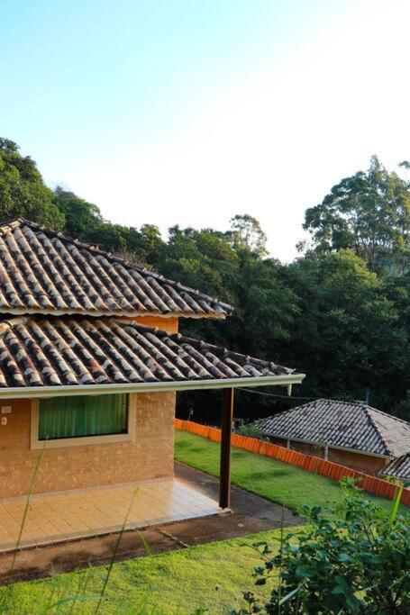 Recanto Dos Beija Flores, Chale Lantana C Monte Alegre do Sul Εξωτερικό φωτογραφία