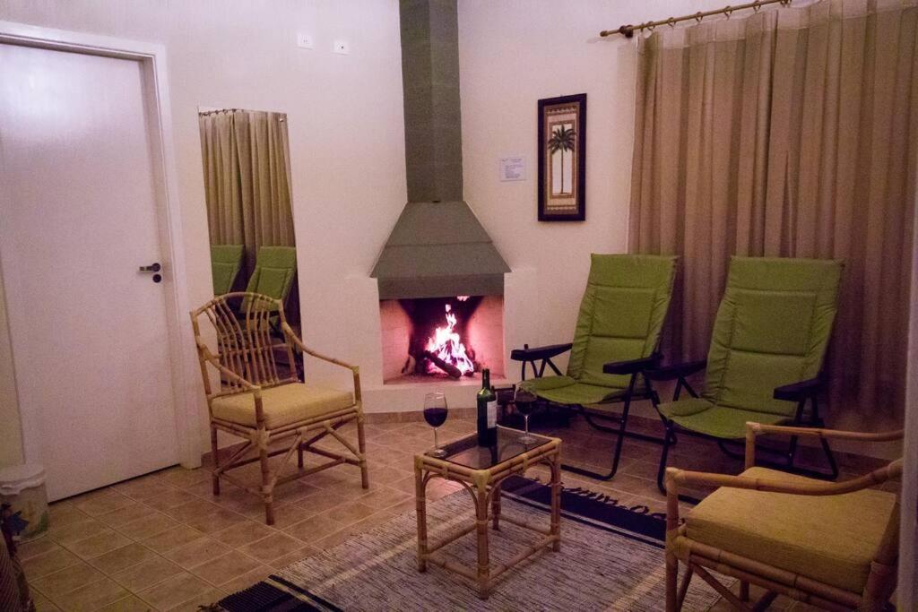 Recanto Dos Beija Flores, Chale Lantana C Monte Alegre do Sul Εξωτερικό φωτογραφία