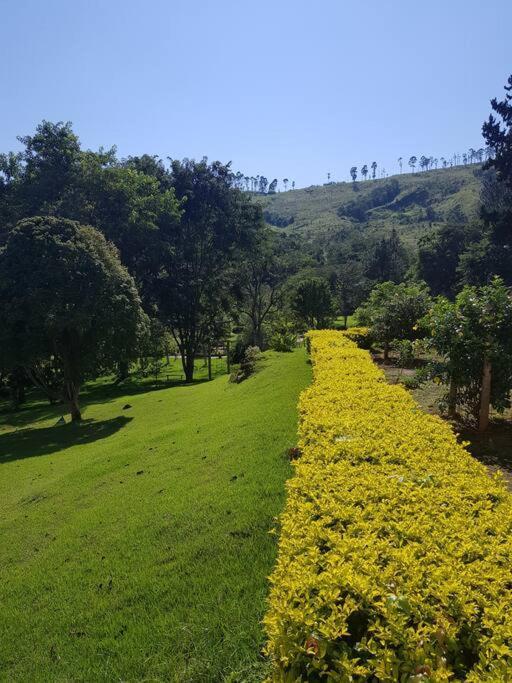 Recanto Dos Beija Flores, Chale Lantana C Monte Alegre do Sul Εξωτερικό φωτογραφία
